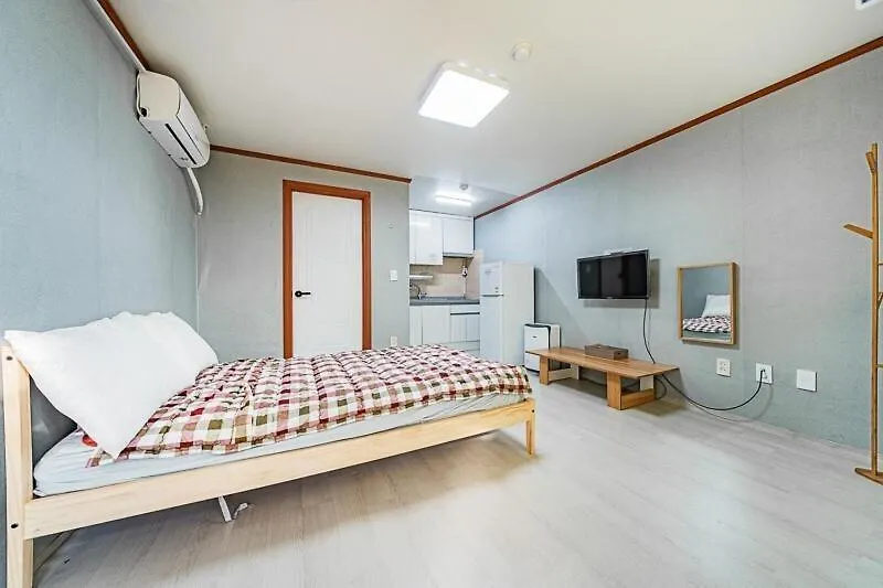 Yongheungdo Iam Pension Incheon 0*,  South Korea